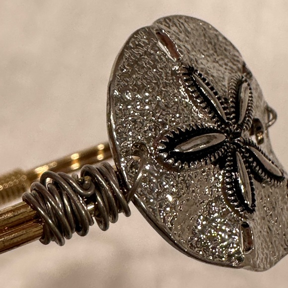 New Silver & Gold Sand Dollar Bangle Bracelet - Picture 11 of 12